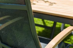 Clearance Alice Klappstuhl, xerix/schwarz, Alu/4x4 Textilen, mit Teak-Armlehnen Gartenstühle & Gartensessel
