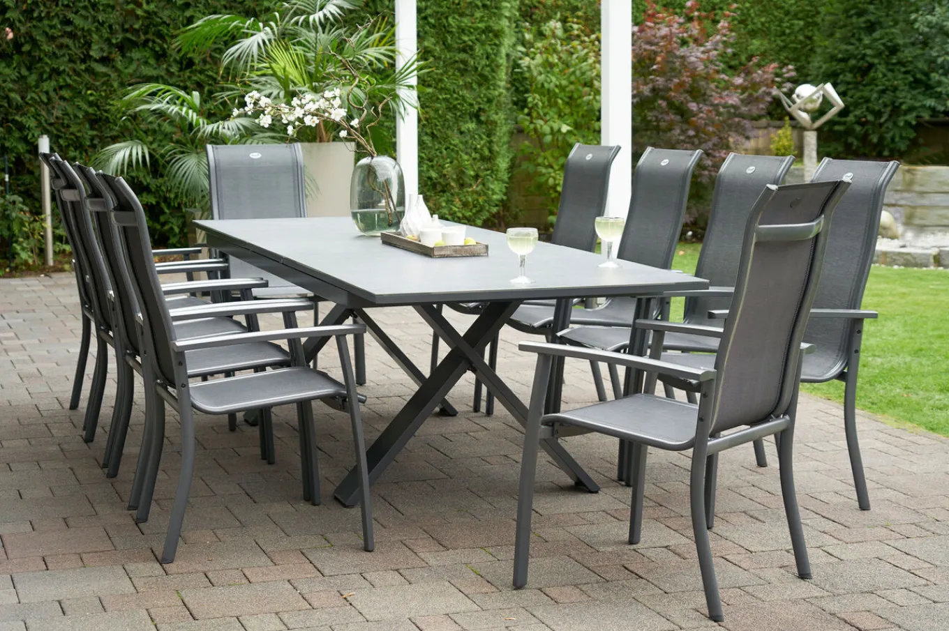 Best Sondermodell Xanadu / Alice Comfort Set, xerix/anthrazit, Alu/Glaskeramik, 10 Stapelsessel, 220/280x100cm Garten-Essgruppen