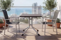 BasicPlus Pro Balkon-Set, silber/anthrazit, Aluminium/KETTALUX/Textilene, Tisch 70 x 70 cm, 2 Stapelsessel Balkonmöbel-Set|Aluminium-Gartenmöbel