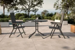 New Boulevard/BASIC PLUS Balkon-Set, anthrazit, Aluminium/Kettalux, Klapptisch Ø100 cm Balkonmöbel-Set|Aluminium-Gartenmöbel