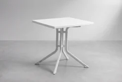 Clearance Boulevard/BasicPlus Balkon-Set, weiß/hellgrau, Aluminium/KETTALUX, Tisch 70 x 70 cm, 2 Stapelsessel, schmutzabweisend Balkonmöbel-Set|Aluminium-Gartenmöbel