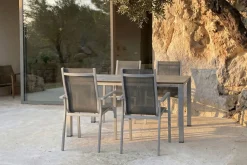 Clearance Cubic Garten-Essgruppe, silber/anthrazit/grau, Alu/Textilene, Tisch 160x90 cm, 4 Stapelsessel Garten-Essgruppen