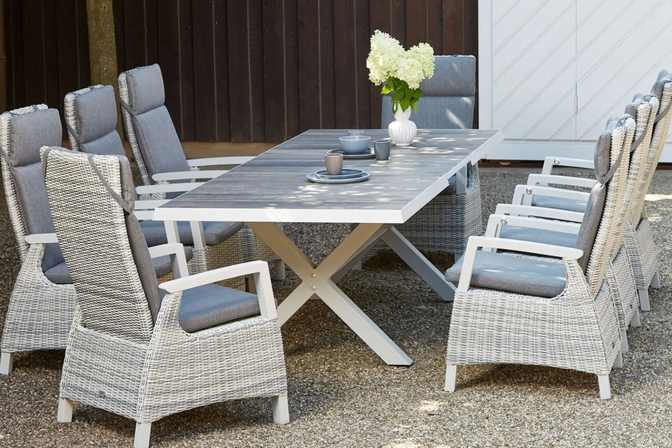 Hot Corido/Sincro Garten-Essgruppe, ice grey/weiß grau, Alu/Gardino®-Geflecht/Keramik, Ausziehtisch 200/260x100 cm, 8 Dining Move Sessel Polyrattan-Gartenmöbel|Garten-Essgruppen