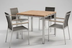 Discount Cardiff Garten-Essgruppe, silber/taupe, Edelstahl/recyceltes Teak, Tisch 90 x 90 cm, 4 Stapelsessel, FSC®-zertifiziertes Produkt Garten-Essgruppen|Edelstahl-Gartenmöbel