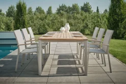 Clearance NEW LEVANTO/PENTA Garten-Essgruppe, greige/Sesam, Aluminium/Textilen/Teak, Tisch 220 x 100 cm, 6 Stapelstühle Garten-Essgruppen|Aluminium-Gartenmöbel